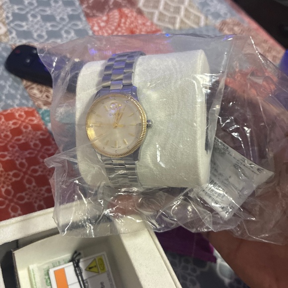 Gucci G-Timeless Diamond Slim Bracelet Watch, 29mm - Picture 3 of 7